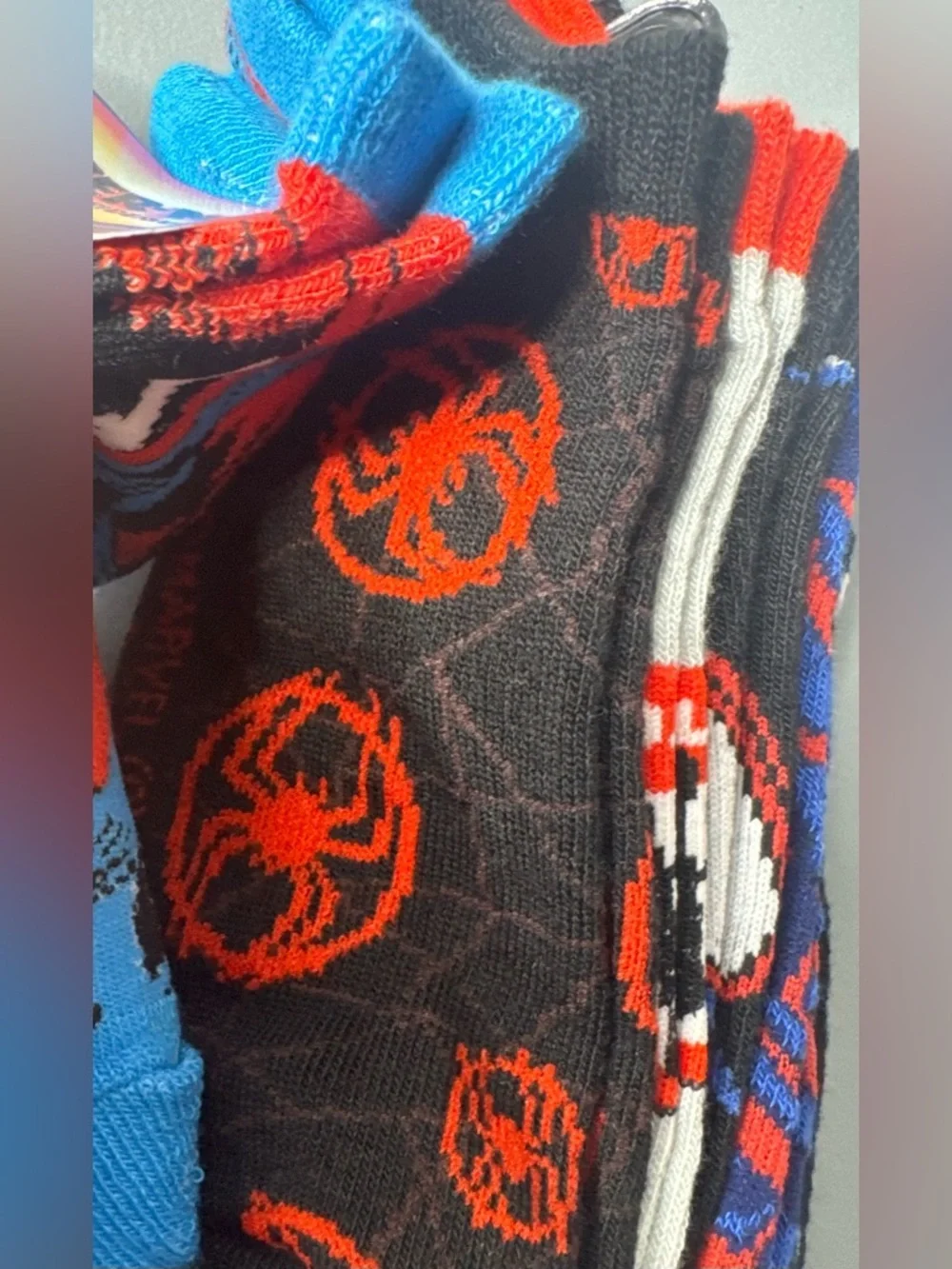Spiderman across the spider-verse themed character socks miles morales 6-pack
